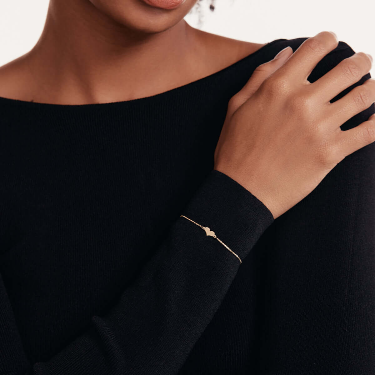 Dainty Heart Charm Bracelet - Minimalist Love | Madarax Store