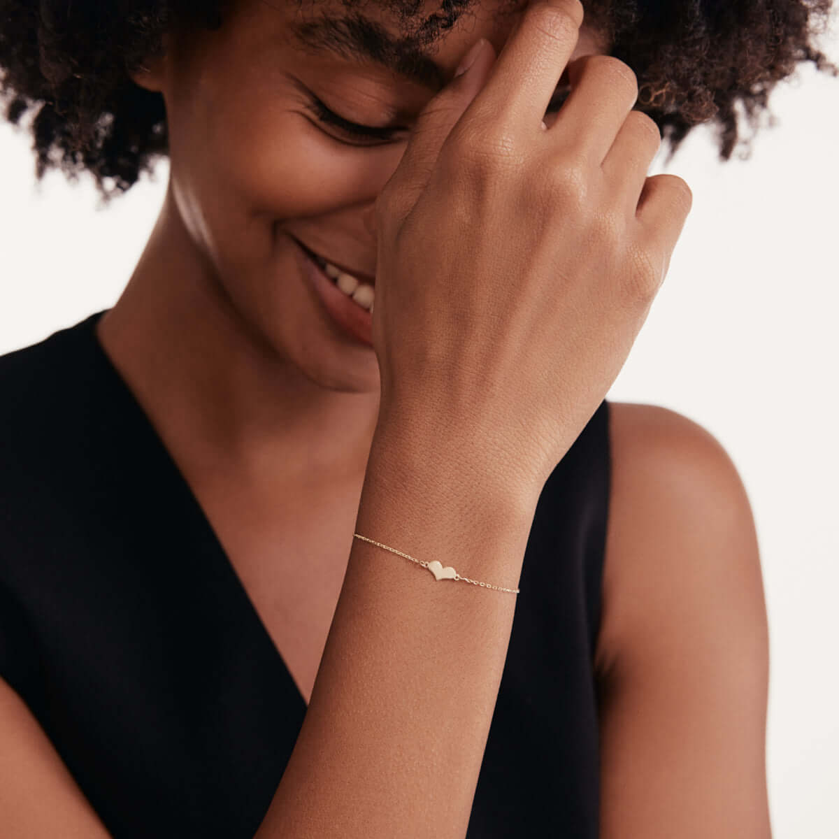 Dainty Heart Charm Bracelet - Minimalist Love | Madarax Store