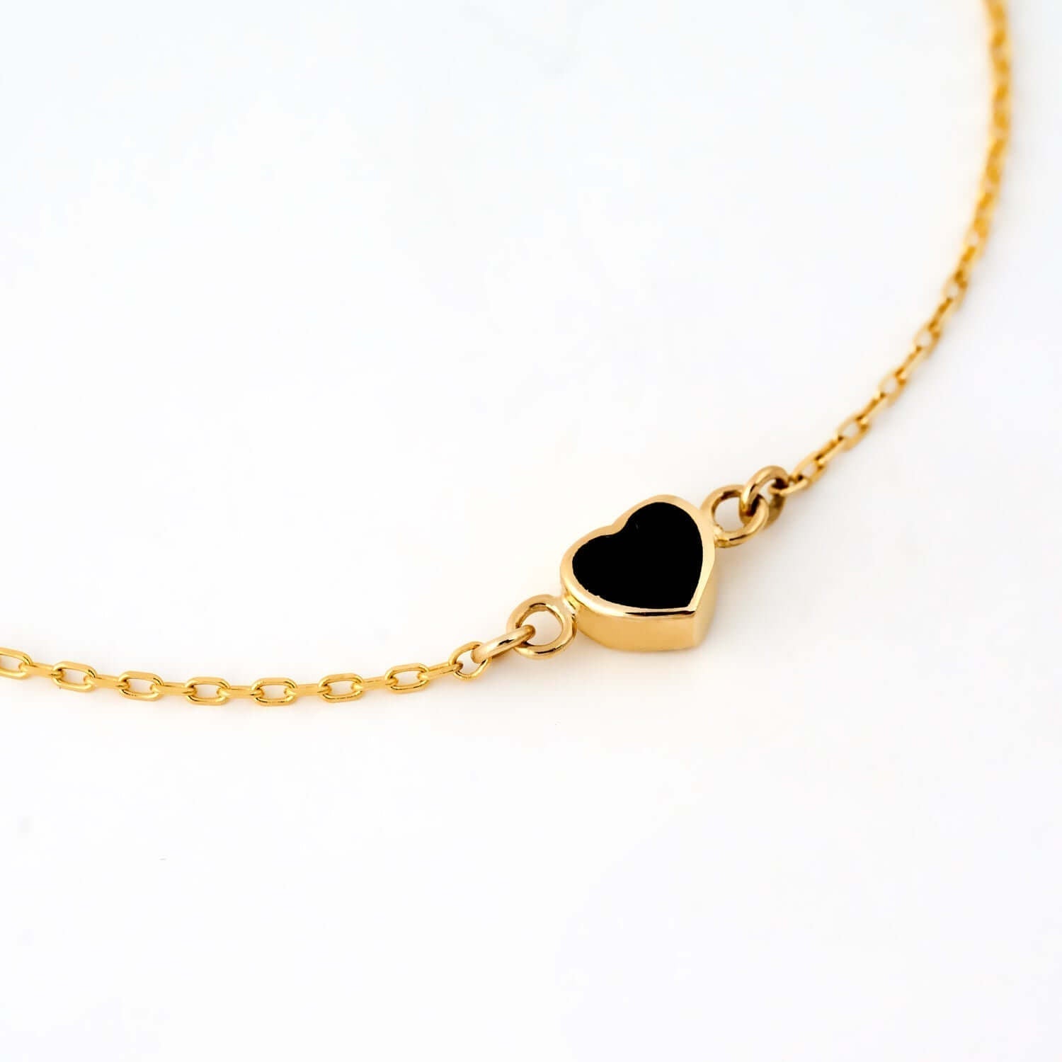 Dainty Black Heart Charm Bracelet - Modern Chic | Madarax Store