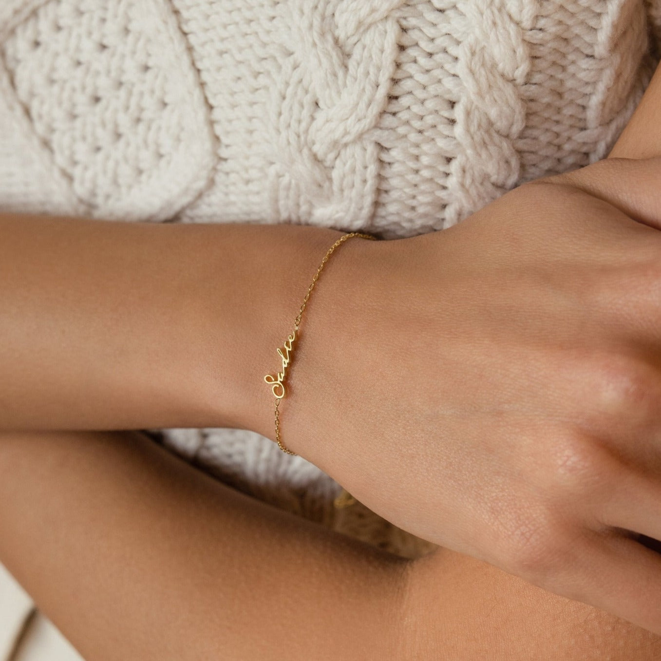 Minimalist Custom Name Bracelet - Dainty Personalized Script | Madarax Store