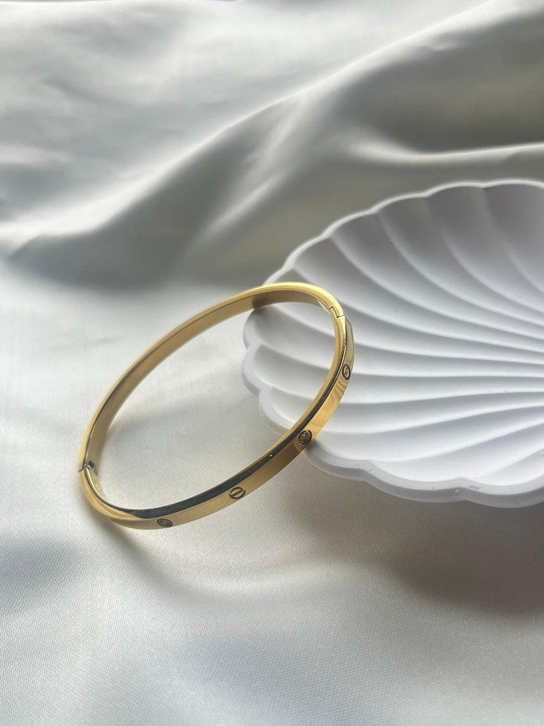 Elegant Bangle Bracelet | Madarax Store